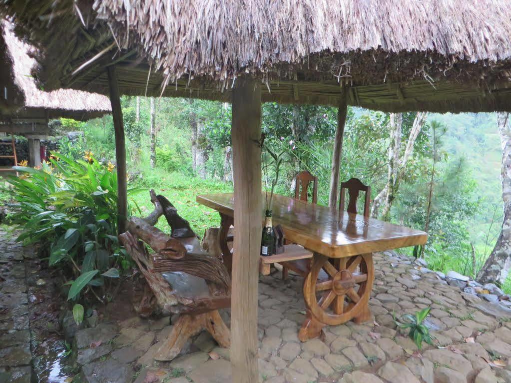 Native Village Inn Банауе Екстериор снимка